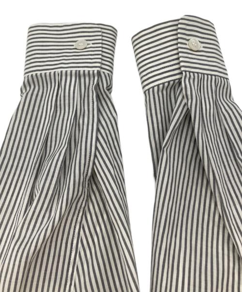 ISSEY MIYAKE MEN（イッセイミヤケメン）ISSEY MIYAKE MEN (イッセイミヤケメン) 比翼シャツ　ME26-FJ131 グレー サイズ:4の古着・服飾アイテム