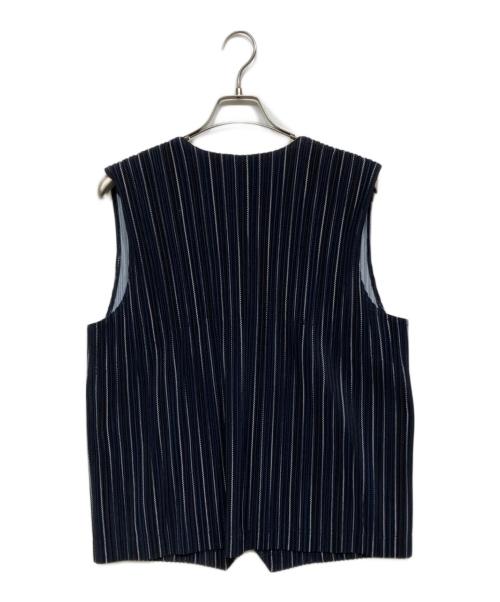 HOMME PLISSE ISSEY MIYAKE（オム プリッセ イッセイ ミヤケ）HOMME PLISSE ISSEY MIYAKE (オム プリッセ イッセイ ミヤケ) プリーツベスト　HP61JE143 ネイビー サイズ:4の古着・服飾アイテム