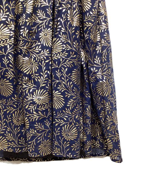 ne quittez pas（ヌキテパ）ne quittez pas (ヌキテパ) Cotton Voile Foil Flower Print  Volume Sleeve Dress ネイビー×ゴールド サイズ:Free 未使用品の古着・服飾アイテム