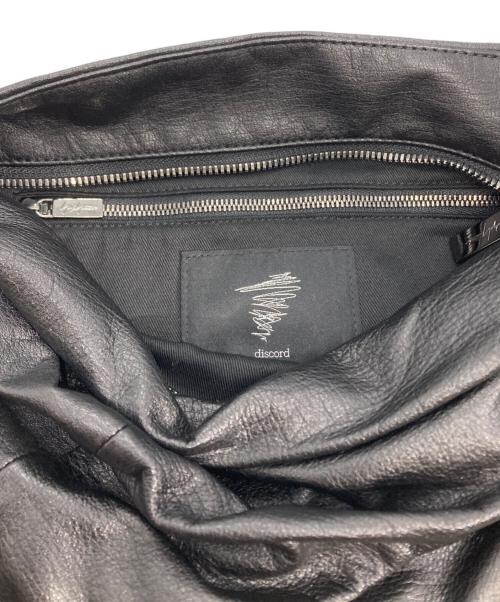 discord Yohji Yamamoto（ディスコード ヨウジヤマモト）discord Yohji Yamamoto (ディスコード ヨウジヤマモト) Puff(S) レザーサコッシュバッグ ブラック サイズ:Sの古着・服飾アイテム
