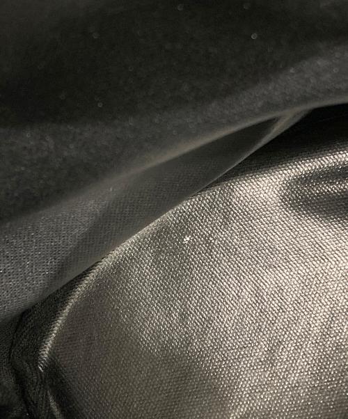 TOUT Y EST（トゥティエ）TOUT Y EST (トゥティエ) SAC COQUILLE BUCKET ブラックの古着・服飾アイテム