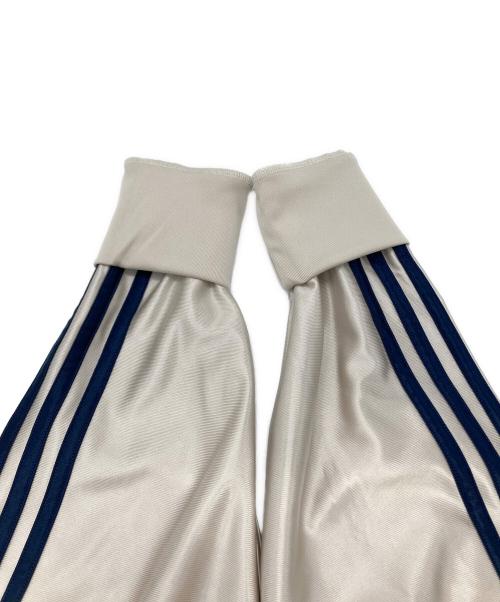 adidas（アディダス）adidas (アディダス) ファイヤーバード トラックジャケット　KD9372 ベージュ×ネイビー サイズ:J 2XLの古着・服飾アイテム