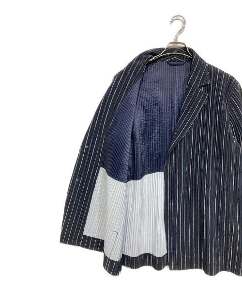 HOMME PLISSE ISSEY MIYAKE（オム プリッセ イッセイ ミヤケ）HOMME PLISSE ISSEY MIYAKE (オム プリッセ イッセイ ミヤケ) テーラードジャケット ネイビー サイズ:4の古着・服飾アイテム