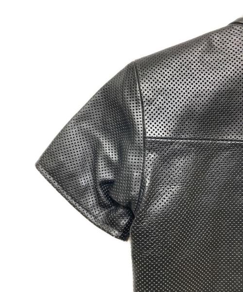 VANSON（バンソン）VANSON (バンソン) パンチングレザー半袖ジップアップジャケット ブラック サイズ:XSの古着・服飾アイテム
