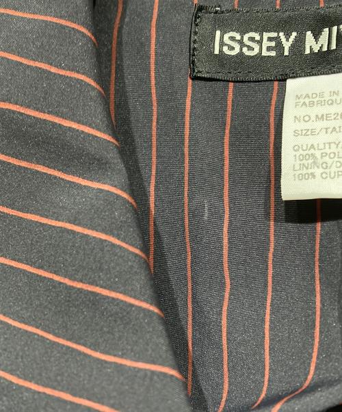 ISSEY MIYAKE MEN（イッセイミヤケメン）ISSEY MIYAKE MEN (イッセイミヤケメン) ストライプシャツジャケット レッド サイズ:3の古着・服飾アイテム
