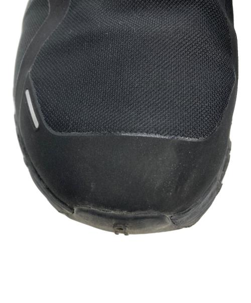 on（オン）on (オン) Cloud 6 WaterproofBlack ローカットスニーカー（クラウド ウォータープルーフブラック） ブラック サイズ:28の古着・服飾アイテム