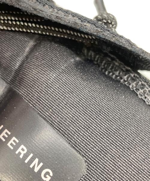 on（オン）on (オン) Cloud 6 WaterproofBlack ローカットスニーカー（クラウド ウォータープルーフブラック） ブラック サイズ:28の古着・服飾アイテム