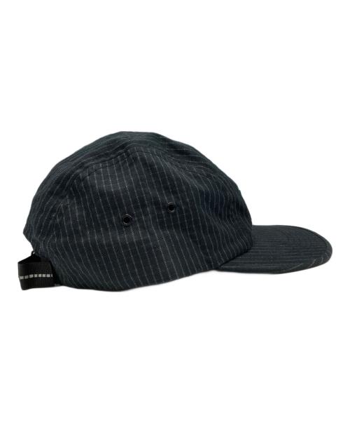 SUPREME（シュプリーム）SUPREME (シュプリーム) キャップ ブラック×ホワイトの古着・服飾アイテム