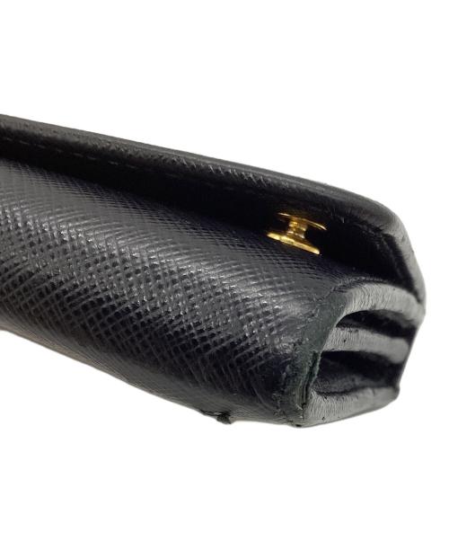 PRADA（プラダ）PRADA (プラダ) サフィアーノ フラップ長財布 ブラックの古着・服飾アイテム