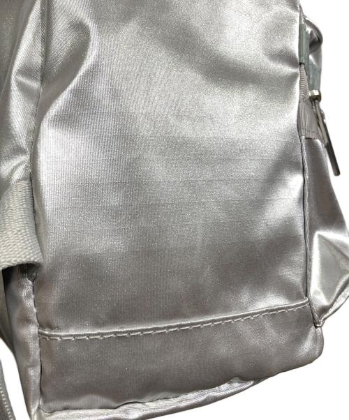 LeSportsac（レスポートサック）LeSportsac (レスポートサック) Snidel (スナイデル) SMALL VOYAGER MH ミニリュック シルバーの古着・服飾アイテム