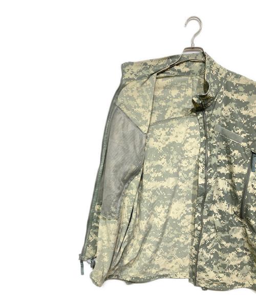 US ARMY（ユーエスアーミー）US ARMY (ユーエスアーミー) ソフトシェルウィンドジャケット グレー サイズ:Lの古着・服飾アイテム