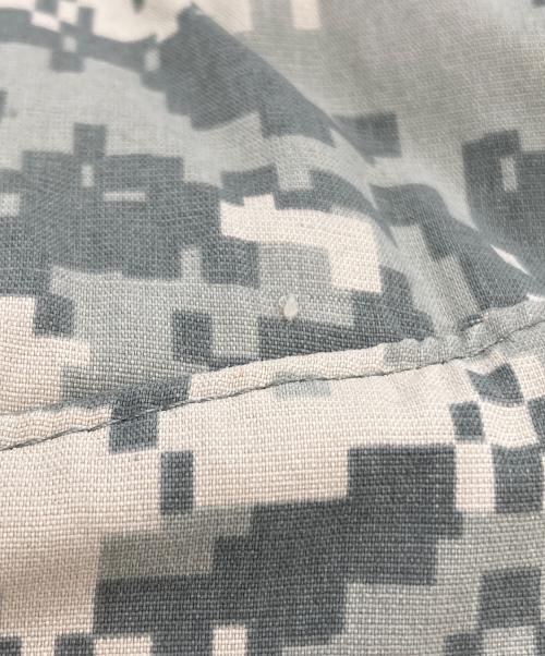US ARMY（ユーエスアーミー）US ARMY (ユーエスアーミー) ソフトシェルウィンドジャケット グレー サイズ:Lの古着・服飾アイテム