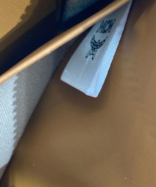 MCM（エムシーエム）MCM (エムシーエム) Aren Zip Around Wallet（アレン ジップ アラウンド ウォレット） ブラウン サイズ:　の古着・服飾アイテム