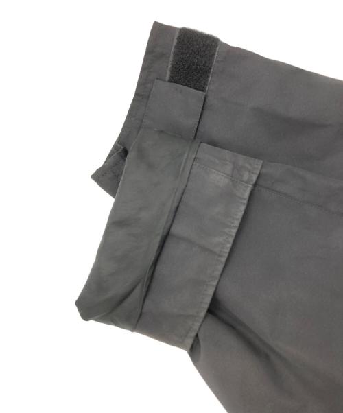 Swedish Army（スウェーデン軍）Swedish Army (スウェーデン軍) COLD WEATHER PARKA ブラック サイズ:LARGE-REGULARの古着・服飾アイテム