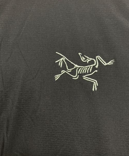 ARC'TERYX（アークテリクス）ARC'TERYX (アークテリクス) アトム フーディ ブラック サイズ:Mの古着・服飾アイテム