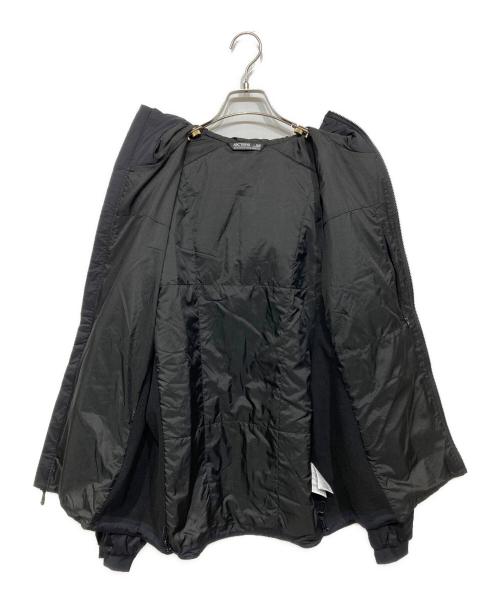 ARC'TERYX（アークテリクス）ARC'TERYX (アークテリクス) アトム フーディ ブラック サイズ:Mの古着・服飾アイテム