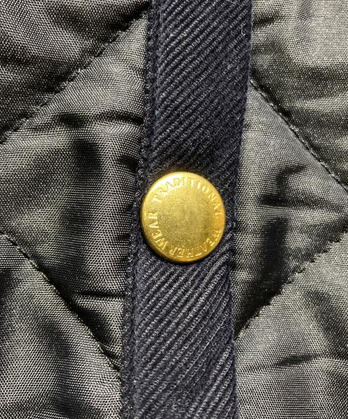Traditional Weatherwear（トラディショナルウェザーウェア）Traditional Weatherwear (トラディショナルウェザーウェア) キルティングコート ネイビー サイズ:S 未使用品の古着・服飾アイテム