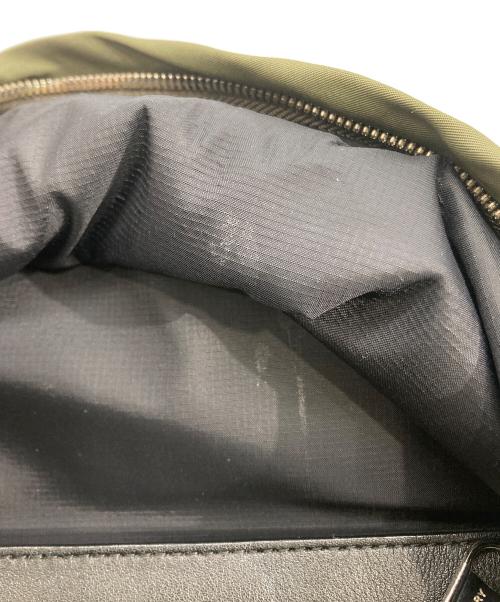 BURBERRY（バーバリー）BURBERRY (バーバリー) ロゴナイロンバックパック オリーブの古着・服飾アイテム