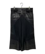132 5. ISSEY MIYAKE132 5. イッセイ ミヤケ）の古着「コーティングプリーツデザインパンツ　IL41FF912」｜ブラック