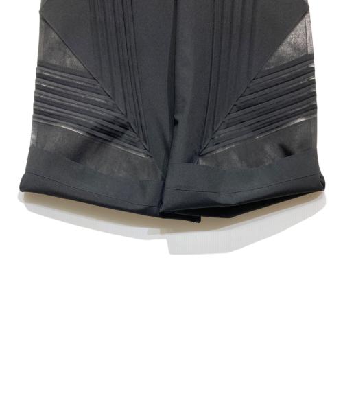 132 5. ISSEY MIYAKE（132 5. イッセイ ミヤケ）132 5. ISSEY MIYAKE (132 5. イッセイ ミヤケ) コーティングプリーツデザインパンツ　IL41FF912 ブラック サイズ:3の古着・服飾アイテム