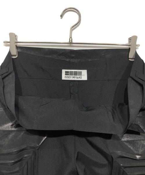 132 5. ISSEY MIYAKE（132 5. イッセイ ミヤケ）132 5. ISSEY MIYAKE (132 5. イッセイ ミヤケ) コーティングプリーツデザインパンツ　IL41FF912 ブラック サイズ:3の古着・服飾アイテム