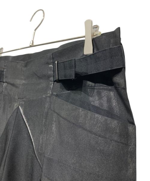 132 5. ISSEY MIYAKE（132 5. イッセイ ミヤケ）132 5. ISSEY MIYAKE (132 5. イッセイ ミヤケ) コーティングプリーツデザインパンツ　IL41FF912 ブラック サイズ:3の古着・服飾アイテム