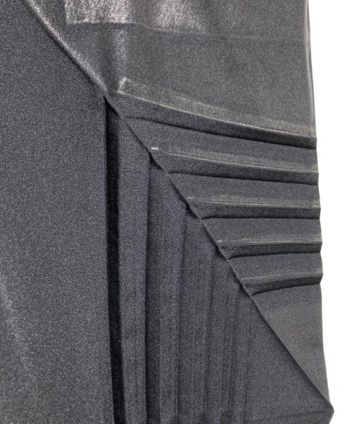 132 5. ISSEY MIYAKE（132 5. イッセイ ミヤケ）132 5. ISSEY MIYAKE (132 5. イッセイ ミヤケ) コーティングプリーツデザインパンツ　IL41FF912 ブラック サイズ:3の古着・服飾アイテム