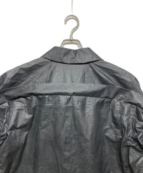 ISSEY MIYAKE MEN（イッセイミヤケメン）ISSEY MIYAKE MEN (イッセイミヤケメン) コーティング加工比翼コート　ME31FA054 ブラック サイズ:4の古着・服飾アイテム