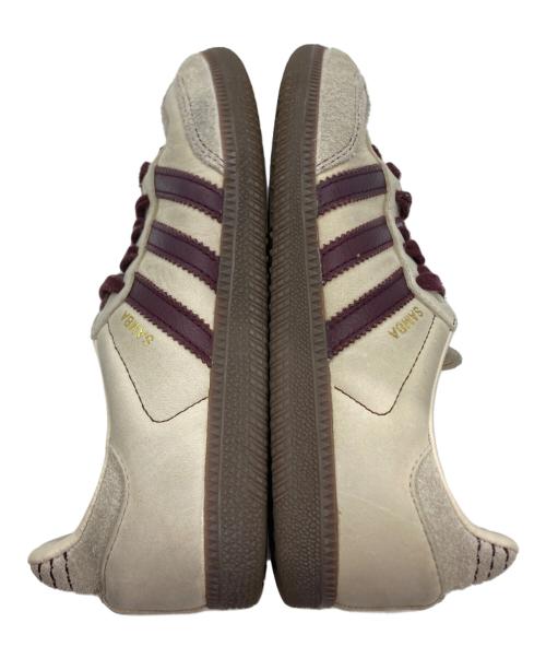 adidas（アディダス）adidas (アディダス) サンバOG ローカットスニーカー ベージュ×レッド サイズ:23の古着・服飾アイテム