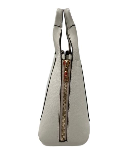 FURLA（フルラ）FURLA (フルラ) GILDA M TOTE バッグ / ２WAY BAG / ショルダーバッグ/ トートバッグ ホワイトの古着・服飾アイテム