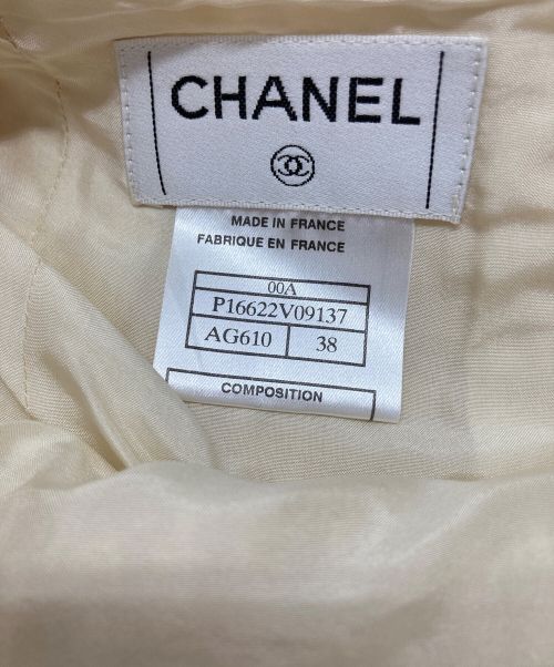 CHANEL（シャネル）CHANEL (シャネル) ワンポイントロゴツイードスカート ベージュ サイズ:38の古着・服飾アイテム