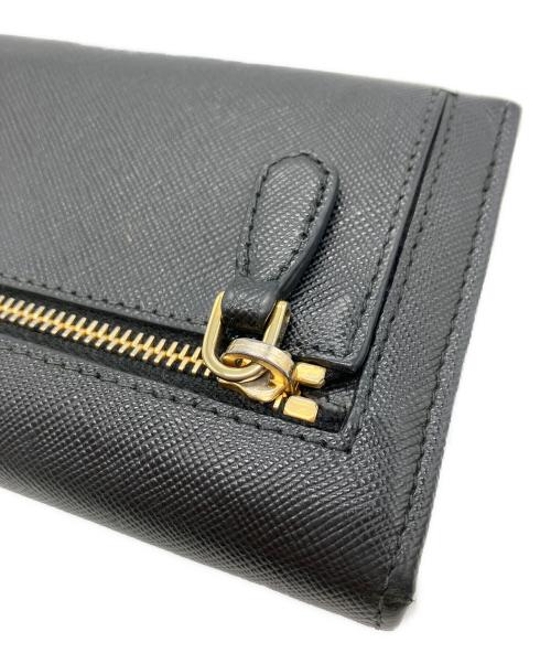 PRADA（プラダ）PRADA (プラダ) リボン付サフィアーノ長財布 ブラックの古着・服飾アイテム