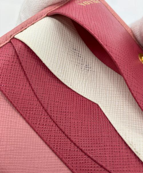 PRADA（プラダ）PRADA (プラダ) 2つ折り財布 ピンクの古着・服飾アイテム