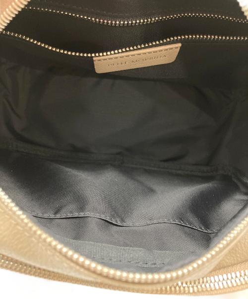PELLE MORBIDA（ペッレモルビダ）PELLE MORBIDA (ペッレモルビダ) ゴルフ ポーチ ベージュの古着・服飾アイテム