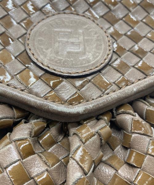 FENDI（フェンディ）FENDI (フェンディ) ショルダーバッグ ブラウンの古着・服飾アイテム