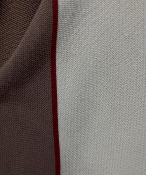 Time is on（タイムイズオン）Time is on (タイムイズオン) LINKS FRONT PANEL L/S ニット シャツ カーディガン ベージュ×ブラウン サイズ:１の古着・服飾アイテム