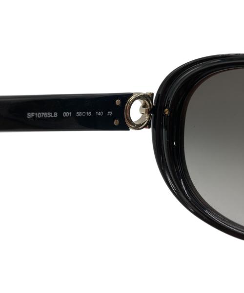 Salvatore Ferragamo（サルヴァトーレ フェラガモ）Salvatore Ferragamo (サルヴァトーレ フェラガモ) サングラス ブラック サイズ:58□16 140の古着・服飾アイテム