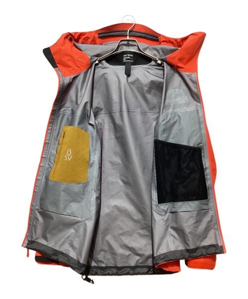 ARC'TERYX（アークテリクス）ARC'TERYX (アークテリクス) GORE-TEX PRO BETA SV JACKET/ベータエスブイジャケット オレンジ サイズ:Sの古着・服飾アイテム