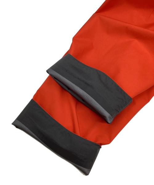 ARC'TERYX（アークテリクス）ARC'TERYX (アークテリクス) GORE-TEX PRO BETA SV JACKET/ベータエスブイジャケット オレンジ サイズ:Sの古着・服飾アイテム
