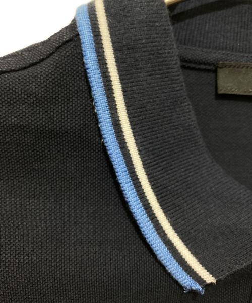 PRADA SPORTS（プラダスポーツ）PRADA SPORTS (プラダスポーツ) ロゴプレート 鹿の子ポロシャツ ネイビー サイズ:Mの古着・服飾アイテム