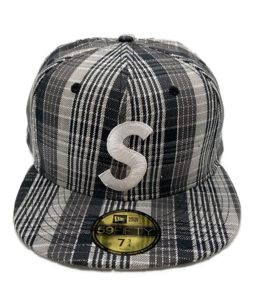 SUPREME（シュプリーム）Supreme (シュプリーム) New Era (ニューエラ) Supreme Metallic Plaid S Logo New Era Cap グレー サイズ:7 3/4の古着・服飾アイテム