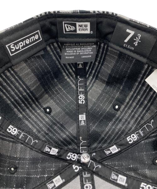 SUPREME（シュプリーム）Supreme (シュプリーム) New Era (ニューエラ) Supreme Metallic Plaid S Logo New Era Cap グレー サイズ:7 3/4の古着・服飾アイテム