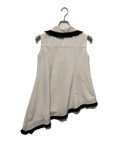 ADEAM（アディアム）ADEAM (アディアム) アシンメトリーノースリーブワンピース アイボリーの古着・服飾アイテム