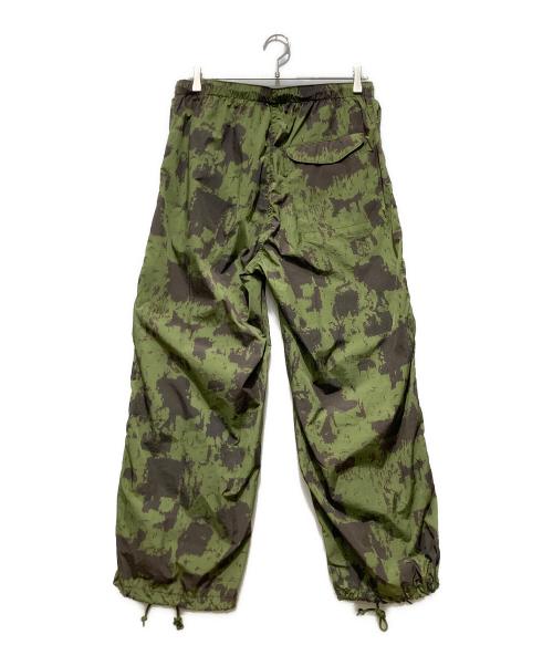 BEAMS PLUS（ビームスプラス）BEAMS PLUS (ビームスプラス) ミル オーバー パンツ ナイロン カモ プリント カーキ サイズ:Mの古着・服飾アイテム