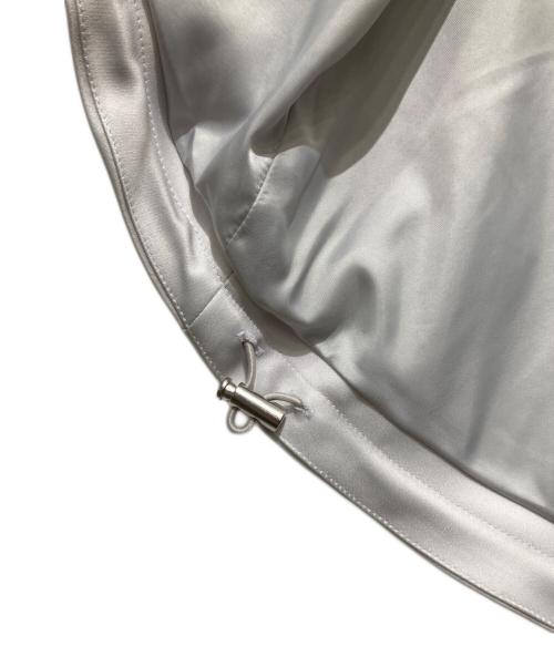 UN3D.（アンスリード）UN3D. (アンスリード) LINE ART BZ ラインアートサテンブルゾン グレー サイズ:Fの古着・服飾アイテム