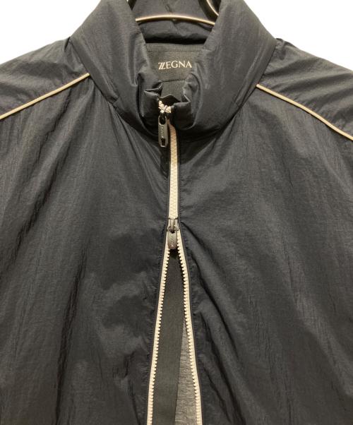 ZEGNA（ゼニア）ZEGNA (ゼニア) NYLON JACKET WITH EXTRACTABLE HOOD / ナイロンジャケットウィズエクストラクティエイブルフード ネイビー サイズ:Mの古着・服飾アイテム