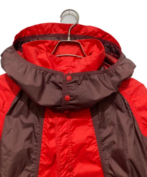 ISSEY MIYAKE（イッセイミヤケ）ISSEY MIYAKE (イッセイミヤケ) ISSEY MIYAKE ナイロンパラシュートコート オーバーサイズ レッド×ブラウン サイズ:2の古着・服飾アイテム