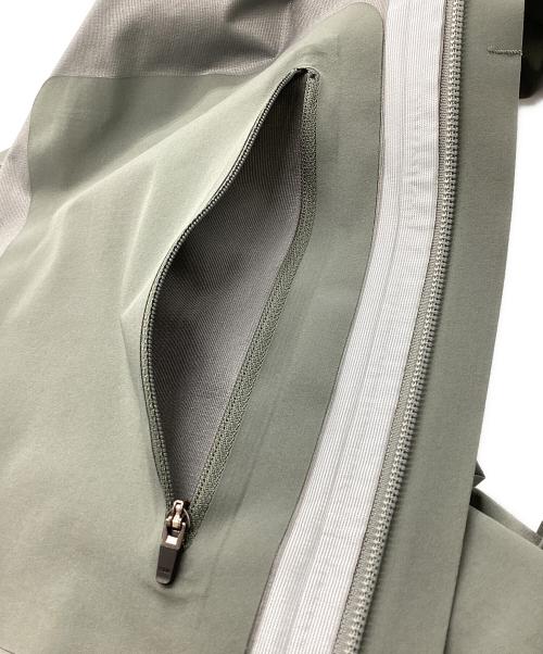 WILD THINGS（ワイルドシングス）WILD THINGS (ワイルドシングス) 3LAYER SMOKING JACKET 3レイヤー スモーキング ジャケット カーキ サイズ:Mの古着・服飾アイテム