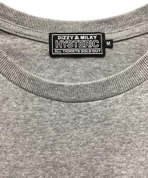 Hysteric Glamour（ヒステリックグラマー）Hysteric Glamour (ヒステリックグラマー) HOT'N'DIRTY 五分丈 Tシャツ グレー サイズ:Mの古着・服飾アイテム