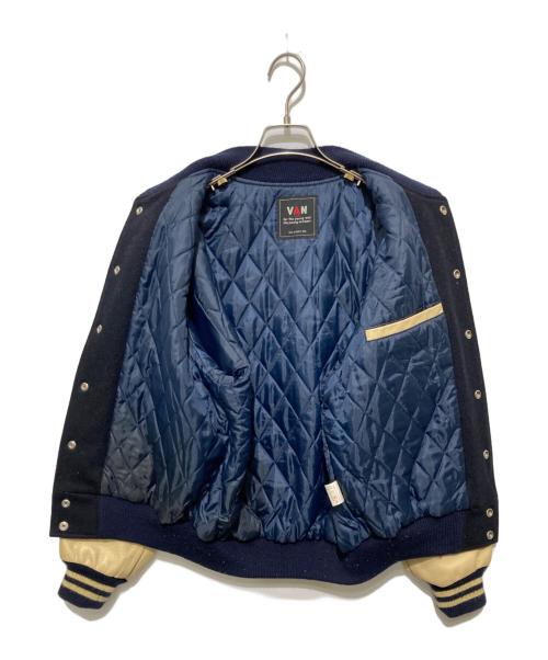 VAN（ヴァン）VAN (ヴァン) 切替スタジャン ネイビー×ベージュ サイズ:Mの古着・服飾アイテム